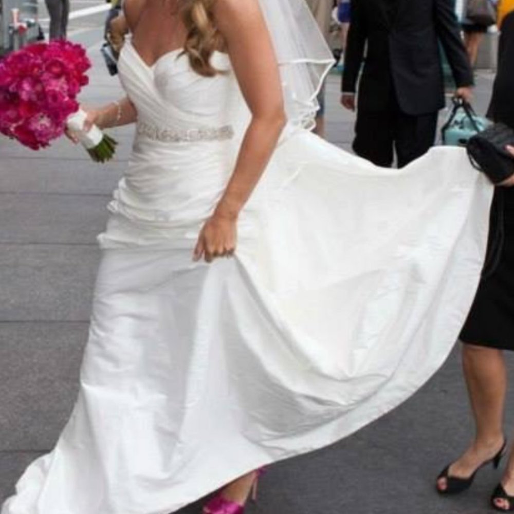 Ramona Keveza Legends Wedding Dress
